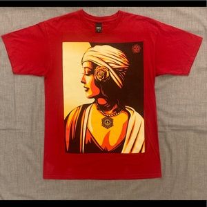 OBEY hipster Peace Woman Graphic Shirt sz men’s M